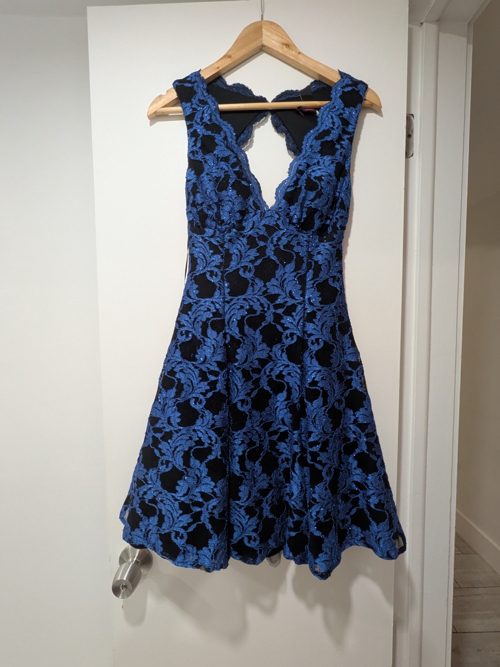 Blue Lace Backless Fit-and-Flare Dress - Picture 2 of 5